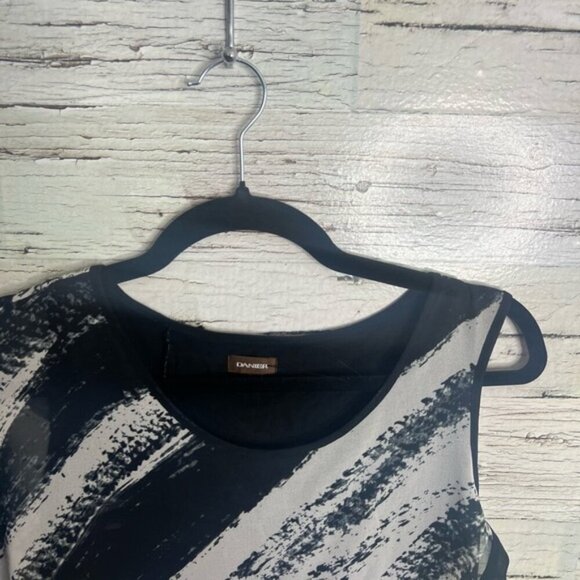 Danier Blouse top  black white size xxs - Picture 3 of 7